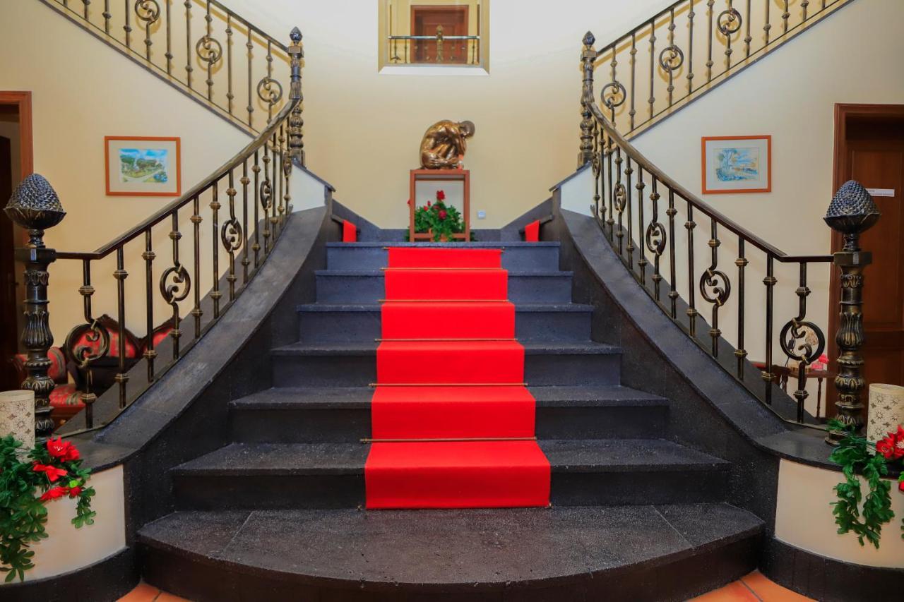 Bella Italia Populo Guest House Понта Делгада Екстериор снимка