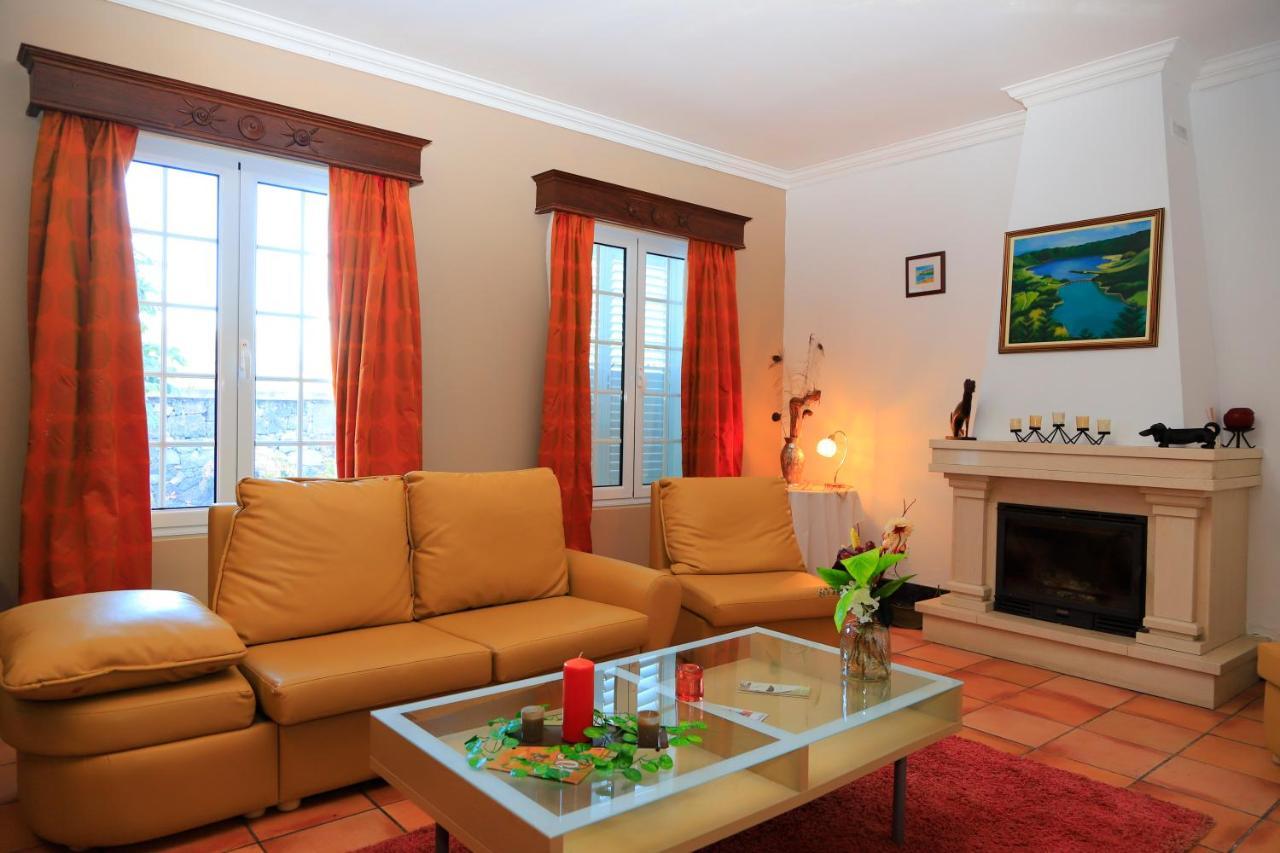 Bella Italia Populo Guest House Понта Делгада Екстериор снимка